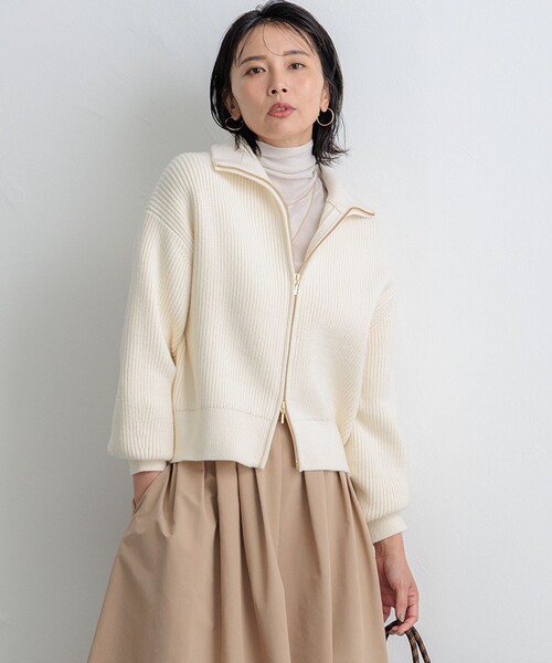 23区 S(ニジュウサンクチイサイサイズ)の「【洗える】コットンリリー ニットブルゾン(ブルゾン・レディース・アイボリー系/ライトグレー系/ブラック系・32)」の3枚目の写真