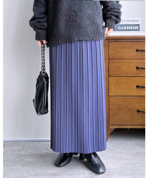 reca（レカ）の「迷わず着れる！大人のロングプリーツスカート（スカート・レディース・グリーン系その他/ブラック/ブラウン系その他/グレイッシュベージュ/カーキ/チャコールグレー/アイボリー/ブラック系その他2/ブラック系その他/イエロー/グリーン/レッド/ブルーグレー/オフホワイト/ブラック系その他4/ブラック系その他3/キャメル/ダークブラウン/ブラック系その他5/ブラウン系1・S/M/L）」の11枚目の写真