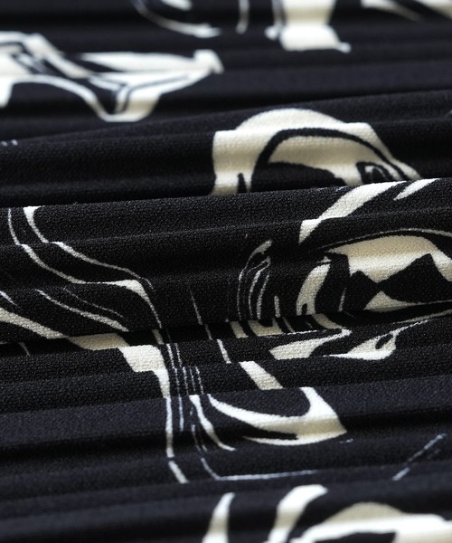 reca（レカ）の「迷わず着れる！大人のロングプリーツスカート（スカート・レディース・グリーン系その他/ブラック/ブラウン系その他/グレイッシュベージュ/カーキ/チャコールグレー/アイボリー/ブラック系その他2/ブラック系その他/イエロー/グリーン/レッド/ブルーグレー/オフホワイト/ブラック系その他4/ブラック系その他3/キャメル/ダークブラウン/ブラック系その他5/ブラウン系1・S/M/L）」の22枚目の写真