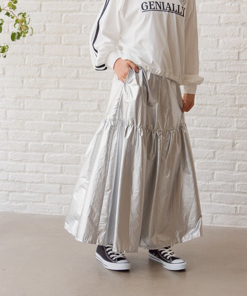 GLOBAL WORK（グローバルワーク）の「シャイニーロングスカート/140555（スカート・キッズ・シルバー・MEDIUM/LARGE）」の7枚目の写真