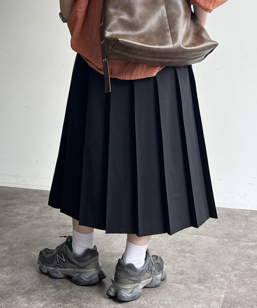 A.P.C プリーツ ミディスカート CPCM（シーピーシーエム）の「プリーツミディスカート（スカート