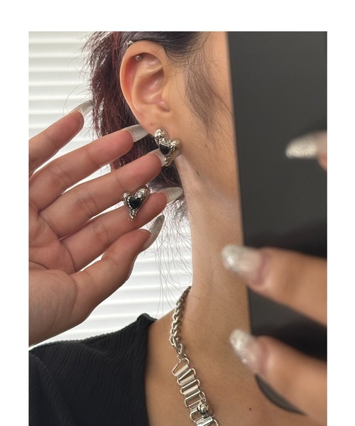 WHO'S WHO gallery（フーズフーギャラリー）の「ハートニュアンスピアス（ピアス（両耳用）・レディース・シルバー・FREE）」の6枚目の写真