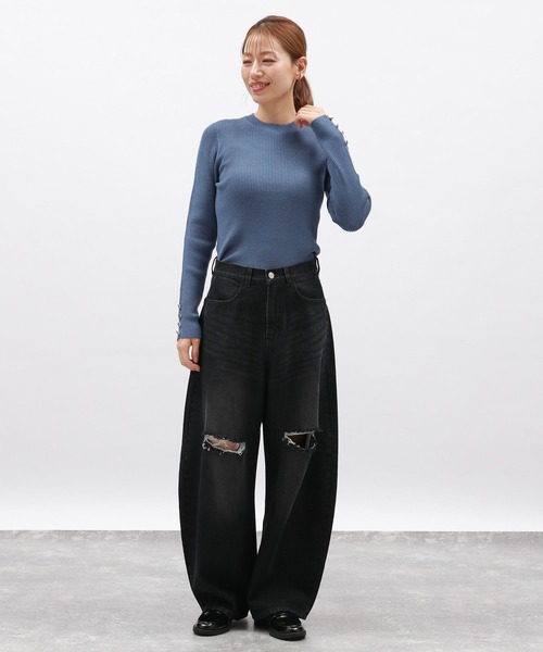 LAKOLE（ラコレ）の「12ゲージリブ袖ボタンプルオーバー / 116714（ニット/セーター・レディース・ライトブルー/ブラック/オレンジ/グレー/アイボリー/ホワイト×ブラック・SMALL/MEDIUM）」の21枚目の写真