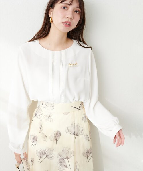 natural couture(ナチュラルクチュール)の「ゴールドバー付き袖くしゅ2WAYブラウス(シャツ/ブラウス・レディース・ベージュ/ネイビー/ピンクベージュ/サックスブルー/オフホワイト・FREE)」の7枚目の写真