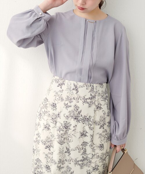 natural couture(ナチュラルクチュール)の「ゴールドバー付き袖くしゅ2WAYブラウス(シャツ/ブラウス・レディース・ベージュ/ネイビー/ピンクベージュ/サックスブルー/オフホワイト・FREE)」の20枚目の写真