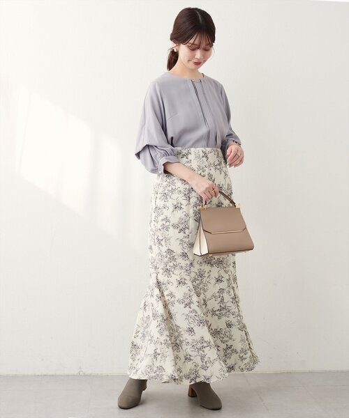 natural couture(ナチュラルクチュール)の「ゴールドバー付き袖くしゅ2WAYブラウス(シャツ/ブラウス・レディース・ベージュ/ネイビー/ピンクベージュ/サックスブルー/オフホワイト・FREE)」の21枚目の写真