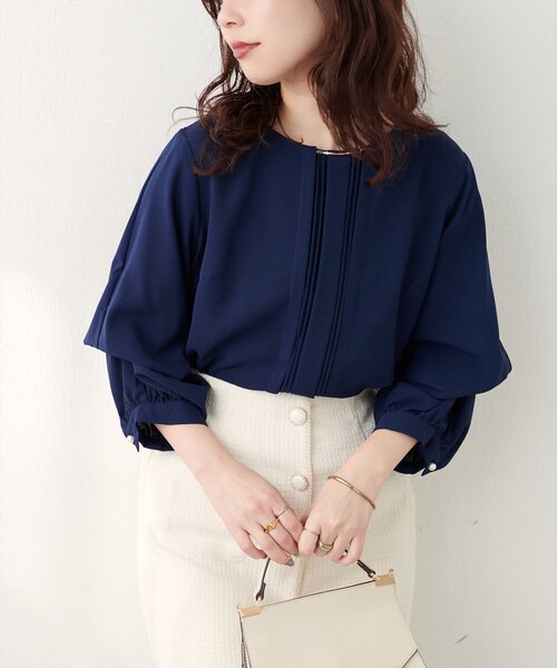 natural couture(ナチュラルクチュール)の「ゴールドバー付き袖くしゅ2WAYブラウス(シャツ/ブラウス・レディース・ベージュ/ネイビー/ピンクベージュ/サックスブルー/オフホワイト・FREE)」の15枚目の写真
