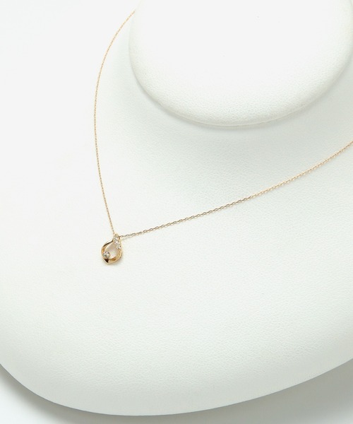 ESTELLE（エステール）の「K10 イエローゴールド ホワイトトパーズ