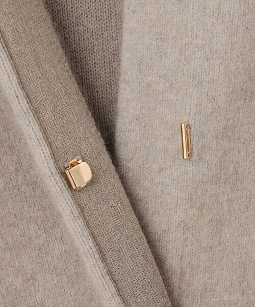 23区(ニジュウサンク)の「【CLASSY.11月号掲載/洗える】ラクーンブレンドダブルフェイス ニットカーディガン(カーディガン/ボレロ・レディース・ブラック系/ライトグレー系/ベージュ系・46/44)」の18枚目の写真