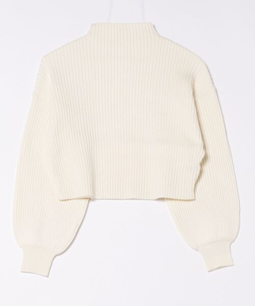GORGE（ゴージ）の「《モチモチ素材×ボリュームスリーブ》レディース ボトルネック ショート丈ニットプルオーバー 長袖 秋冬（ニット/セーター・レディース・ブラック×ホワイト/ブラック/グレイッシュベージュ/オフホワイト/ブルー/ブラック系その他/イエロー/ブラウン/ボルドー/オレンジ・F）」の20枚目の写真