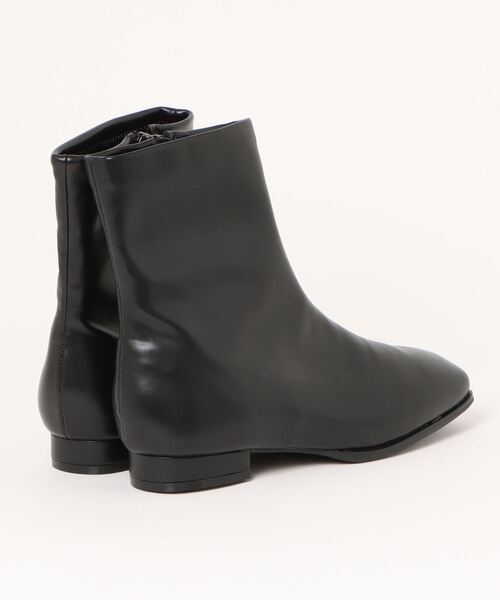 la farfa SHOES(ラ・ファーファ シューズ)の「la farfa ラファーファ レディース ストレッチスクエアローヒールブーツ【幅広4E/大きいサイズ/滑りにくい】 5340 ブラック(ブーツ・レディース・ホワイト/ブラック/ブラック系その他/グレー・23.5cm/24.0cm/24.5cm/25.0cm/25.5cm/26.0cm/26.5cm)」の5枚目の写真
