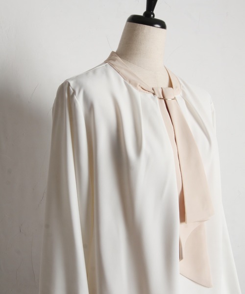 tocco closet(トッコ クローゼット)の「【ZOZO限定】バイカラーボウタイブラウス(シャツ/ブラウス・レディース・オフホワイト/ブルー/ブラック/ピンク・M)」の13枚目の写真