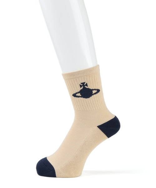 Vivienne Westwood ACCESSORIES（ヴィヴィアンウエストウッドアクセサリー）の「ORBスポーティ メンズ リブソックス【249970 361M】（ソックス/靴下・メンズ・ベージュ/ホワイト/ライトブルー/グレー・25-27）」の3枚目の写真