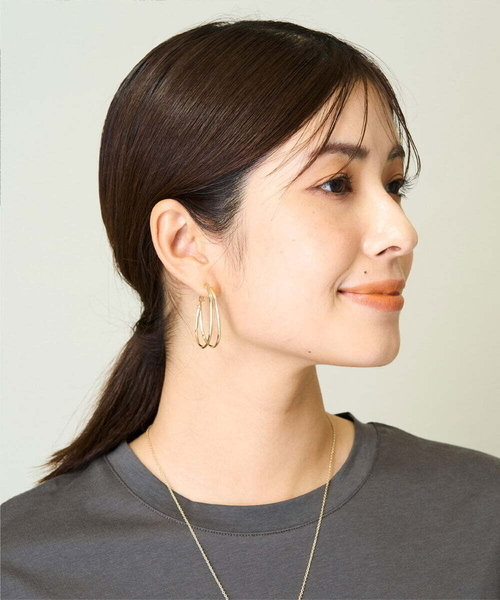 a.v.v(アーヴェヴェ)の「ダブルフープピアス(ピアス(両耳用)・レディース・シルバー/ゴールド・38)」の3枚目の写真