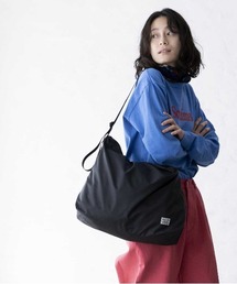 ARCH & LINE（アーチアンドライン）の「Re: NYLON CLUB BAG リサイクルナイロン 撥水（ショルダーバッグ）」