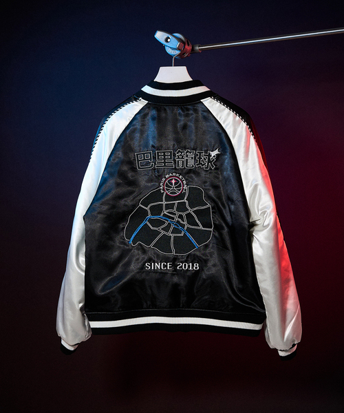 417 EDIFICE（フォーワンセブンエディフィス）の「PARIS BASKETBALL(パリ バスケットボール) 別注 リバーシブル スカブルゾン（スカジャン・メンズ・ブラック・MEDIUM/LARGE/X-LARGE）」の2枚目の写真