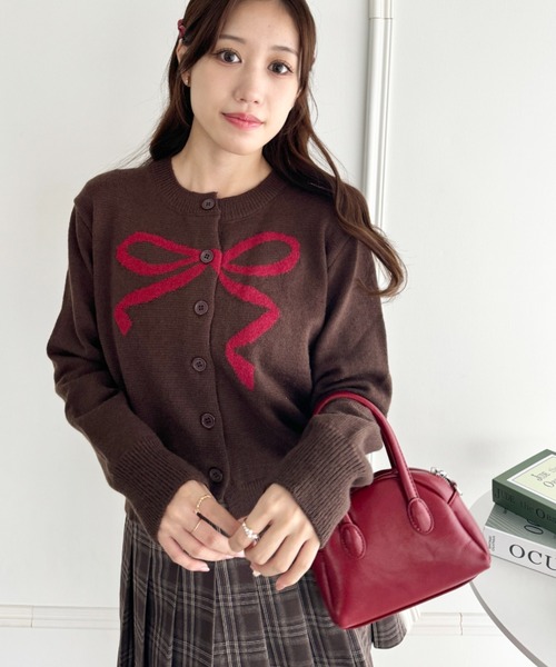 Loueme(ルエム)の「リボンジャガードニットカーディガン(カーディガン/ボレロ・レディース・ブラウン/レッド/ネイビー/アイボリー・FREE)」の16枚目の写真