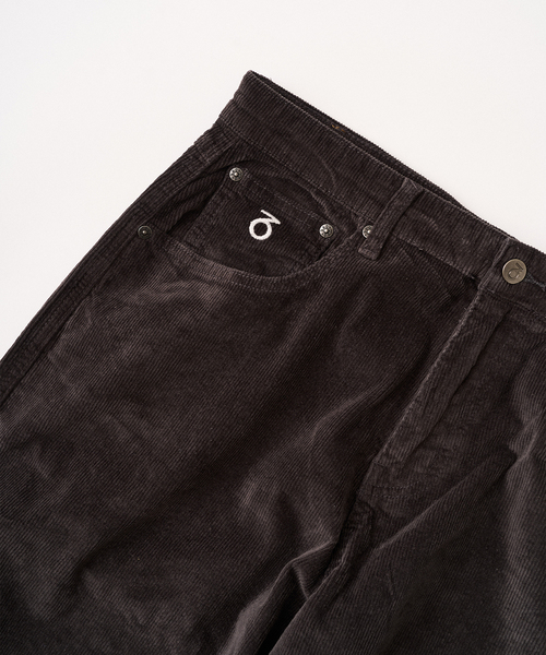 417 EDIFICE（フォーワンセブンエディフィス）の「360 / three sixty OG Baggy Fit 5 Pocket Cord Trousers（スラックス・メンズ・チャコールグレー/ベージュ・30/32/34）」の3枚目の写真
