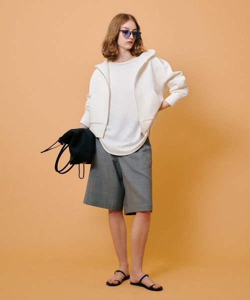 allureville(アルアバイル)の「◇ エアクッションフーディー(パーカー・レディース・グレー系その他/オフホワイト・2)」の7枚目の写真