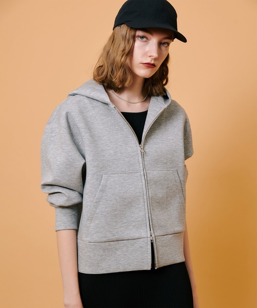 allureville(アルアバイル)の「◇ エアクッションフーディー(パーカー・レディース・グレー系その他/オフホワイト・2)」の9枚目の写真