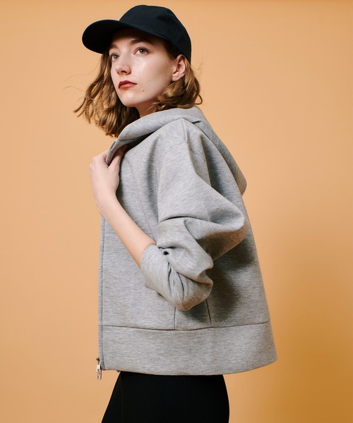 allureville(アルアバイル)の「◇ エアクッションフーディー(パーカー・レディース・グレー系その他/オフホワイト・2)」の10枚目の写真