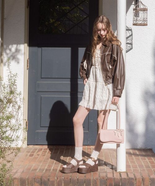 MAJESTIC LEGON（マジェスティックレゴン）の「2wayリボンバイカラーブルゾン（ブルゾン・レディース・ブラウン/ブラック/アイボリー・MEDIUM/X-SMALL/SMALL）」の4枚目の写真