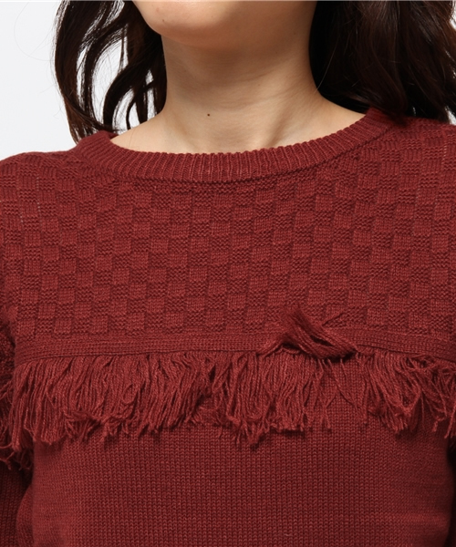earth music&ecology（アースミュージックアンドエコロジー）の「フリンジ切替えニットプルオーバー（ニット/セーター・レディース・アイボリー/カーキ/レンガ/ダークブラウン・FREE）」の5枚目の写真
