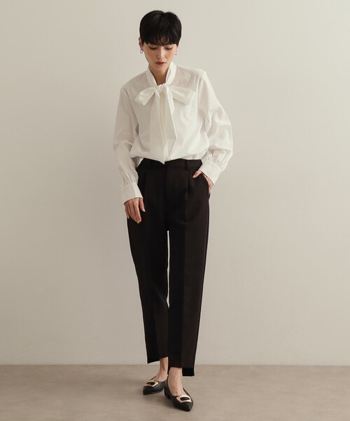 OPAQUE.CLIP(オペークドットクリップ)の「《STORY掲載》ボウタイシャツブラウス/通勤・セレモニー対応【洗濯機洗い可】(シャツ/ブラウス・レディース・ライトブルー/ホワイト・38/40/42/36)」の6枚目の写真