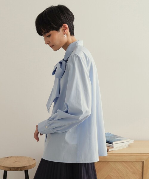OPAQUE.CLIP(オペークドットクリップ)の「《STORY掲載》ボウタイシャツブラウス/通勤・セレモニー対応【洗濯機洗い可】(シャツ/ブラウス・レディース・ライトブルー/ホワイト・38/40/42/36)」の13枚目の写真