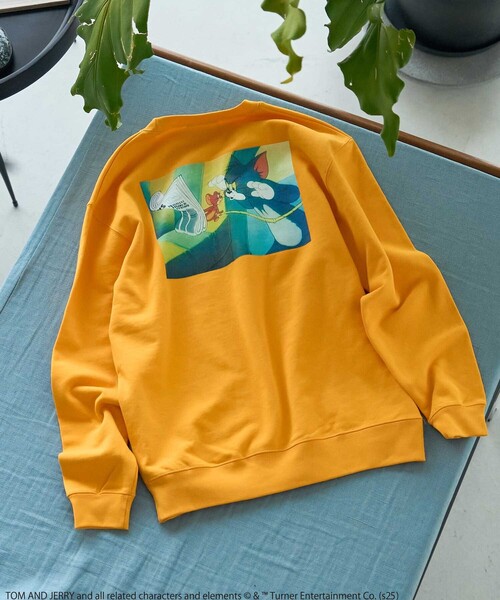 FREAK'S STORE(フリークスストア)の「Tom and Jerry /バックフォトプリントスウェット(スウェット・レディース・オフホワイト/チャコール/イエロー・フリ-)」の3枚目の写真