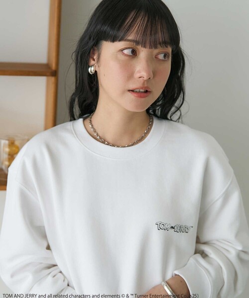 FREAK'S STORE(フリークスストア)の「Tom and Jerry /バックフォトプリントスウェット(スウェット・レディース・オフホワイト/チャコール/イエロー・フリ-)」の4枚目の写真