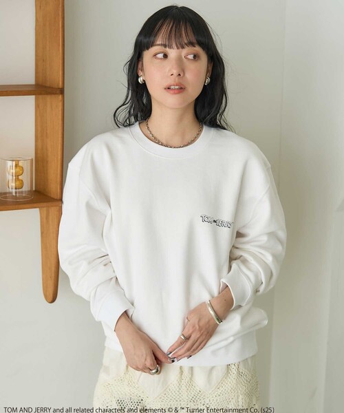 FREAK'S STORE(フリークスストア)の「Tom and Jerry /バックフォトプリントスウェット(スウェット・レディース・オフホワイト/チャコール/イエロー・フリ-)」の5枚目の写真