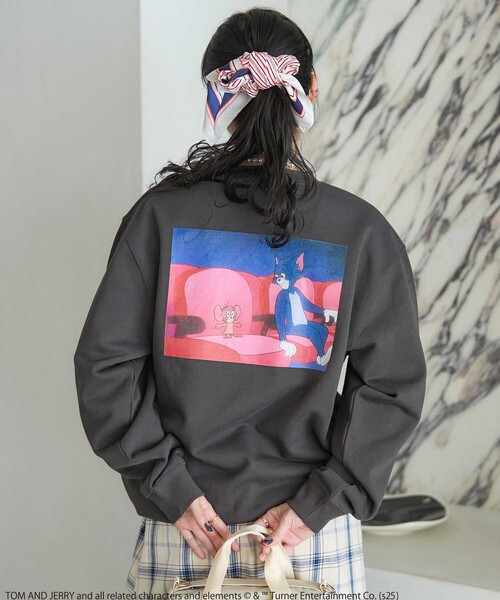 FREAK'S STORE(フリークスストア)の「Tom and Jerry /バックフォトプリントスウェット(スウェット・レディース・オフホワイト/チャコール/イエロー・フリ-)」の15枚目の写真