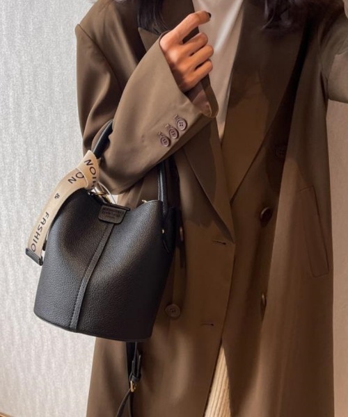 Ritzy（リッツィー）の「2way バイカラー バケットショルダーバック ハンドバッグ（ショルダーバッグ・レディース・ブラック/グリーン/モカ/ベージュ・FREE）」の6枚目の写真