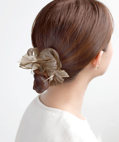 ANEMONE（アネモネ）の「リボンポイントオーガンジーシュシュ（その他ヘアアクセサリー・レディース・ピンク/ベージュ/ブルー・FREE）」の2枚目の写真