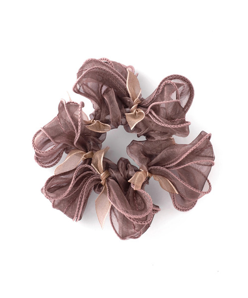 ANEMONE（アネモネ）の「リボンポイントオーガンジーシュシュ（その他ヘアアクセサリー・レディース・ピンク/ベージュ/ブルー・FREE）」の4枚目の写真