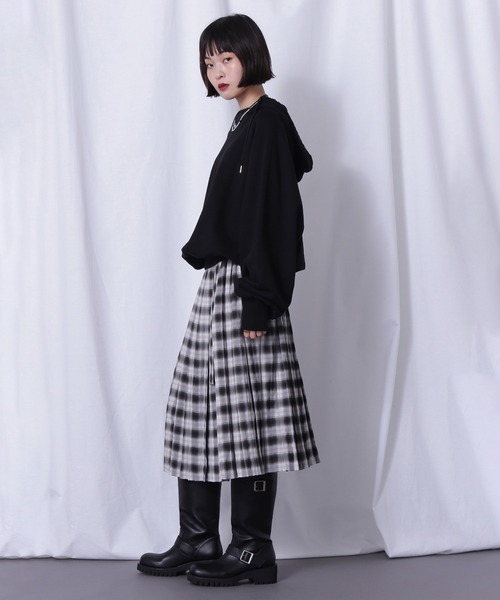 ROSE BUD（ローズバッド）の「(CREOLME)フーデッドダメージスウェット（パーカー・レディース・ブラック/グレー・ONE SIZE）」の5枚目の写真