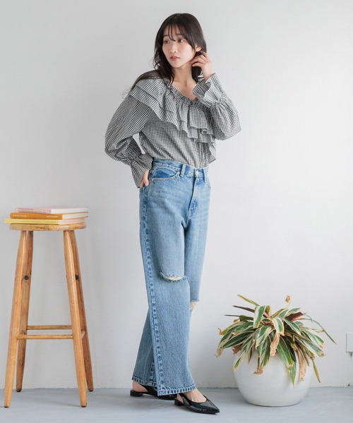 LOWRYS FARM（ローリーズファーム）の「アシメフリルギャザーブラウス