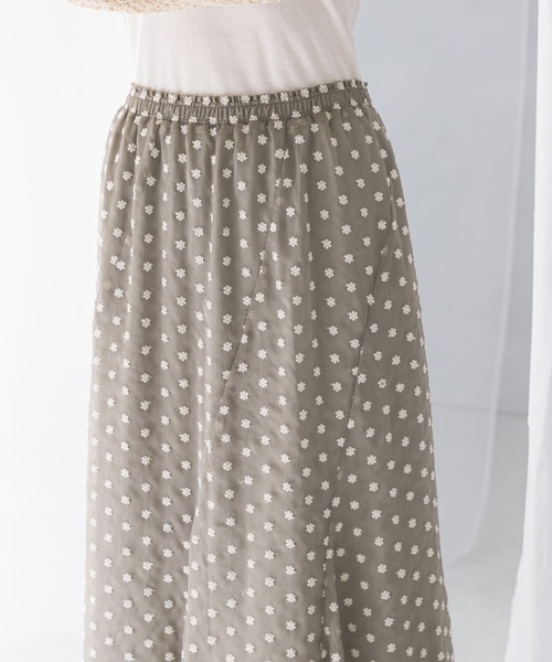 URBAN RESEARCH ROSSO WOMEN（アーバンリサーチ　ロッソ）の「フラワー刺繍スカート（スカート・レディース・モカ/ブラック・FREE）」の21枚目の写真