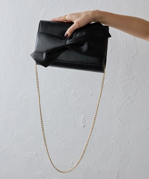 &Robu.（アンドロブ）の「フロントリボンバッグ オケージョン 結婚式 お呼ばれ パーティ（ショルダーバッグ・レディース・ブラック/アイボリー・FREE）」の10枚目の写真