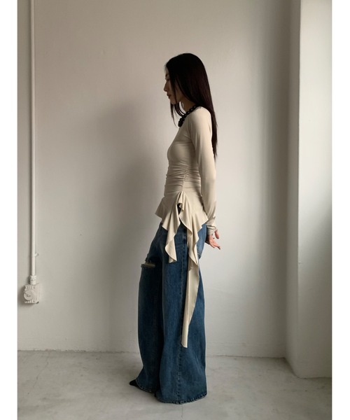 Didot.showroom(ディドット ショールーム)の「ウェーブフレアアンバランスT(Tシャツ/カットソー・レディース・ベージュ/ブラック/アイボリー・FREE)」の13枚目の写真