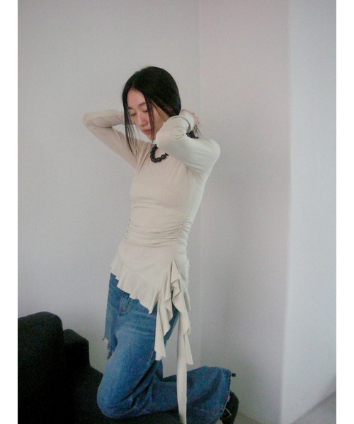 Didot.showroom(ディドット ショールーム)の「ウェーブフレアアンバランスT(Tシャツ/カットソー・レディース・ベージュ/ブラック/アイボリー・FREE)」の17枚目の写真