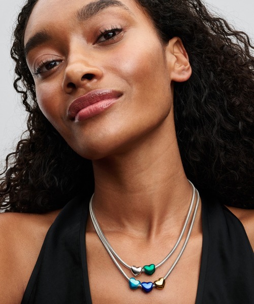 セール】メタリック グリーン ハート チャーム（チャーム）｜Pandora