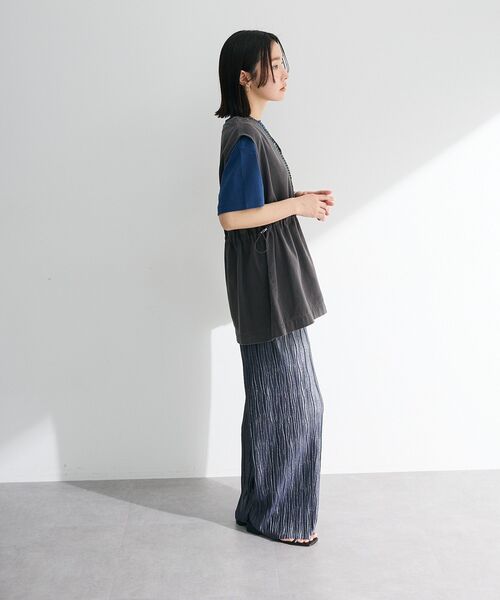 Green Parks(グリーンパークス)の「ピグメントドロストベスト(ベスト・レディース・チャコールグレー/ライトベージュ・FREE)」の5枚目の写真