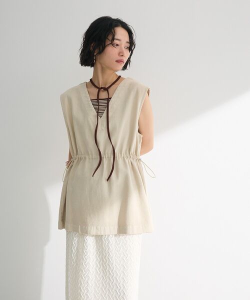 Green Parks(グリーンパークス)の「ピグメントドロストベスト(ベスト・レディース・チャコールグレー/ライトベージュ・FREE)」の16枚目の写真