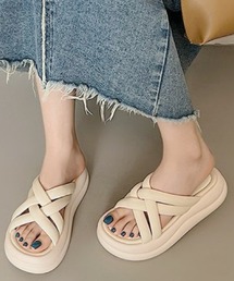 厚底サンダル　クロスライン美脚サンダル