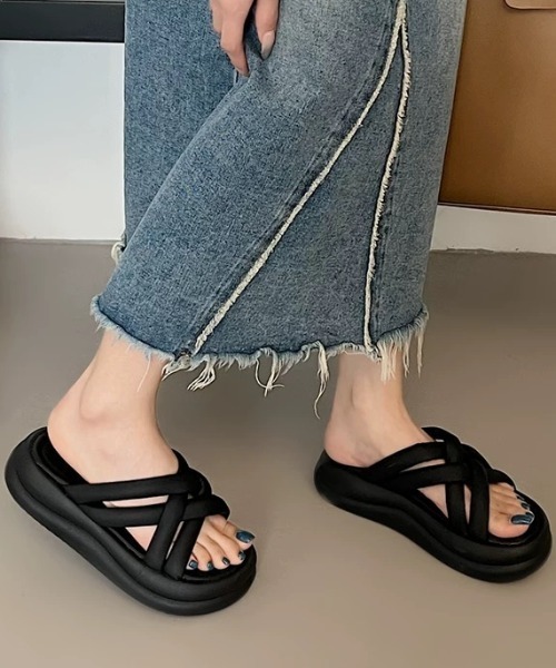 GORGE(ゴージ)の「厚底サンダル クロスライン美脚サンダル(サンダル・レディース・アイボリー/ブラック・M/L)」の21枚目の写真