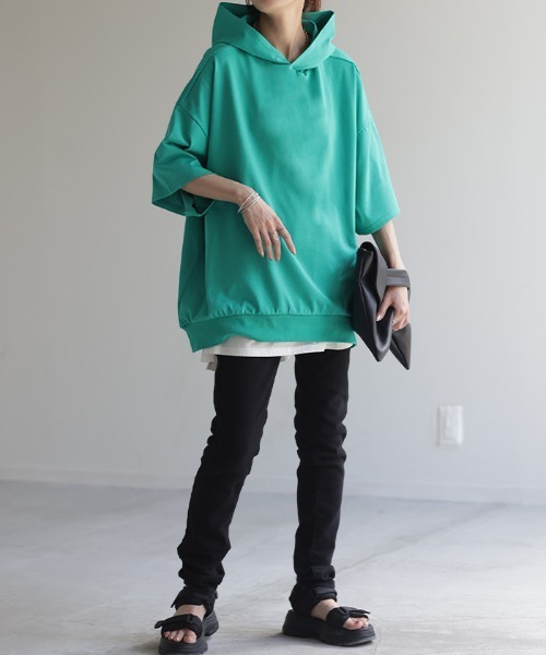 HUG.U(ハグユー)の「フード付きTシャツ(パーカー・レディース・コーラル/モスグリーン/ライトグレー/ブラック/ダークグレー/ロイヤルブルー/アイボリー・FREE)」の12枚目の写真