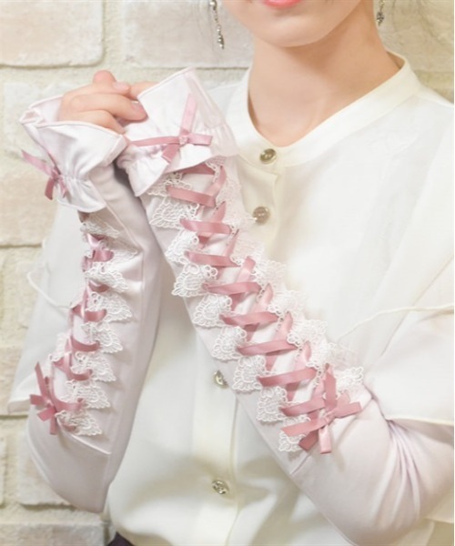 axes femme POETIQUE（アクシーズファムポエティック）の「レースアップＵＶグローブ（手袋・レディース・ホワイト/ブラック/ピンク・FREE）」の4枚目の写真