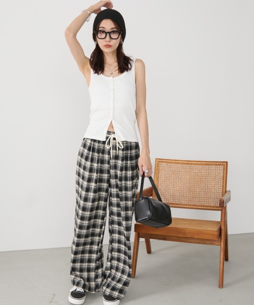 BELLAMORE チェック柄パンツ サイズ36 AK69ブランド BELLAMORE チェック柄パンツ サイズ36 AK69ブランド